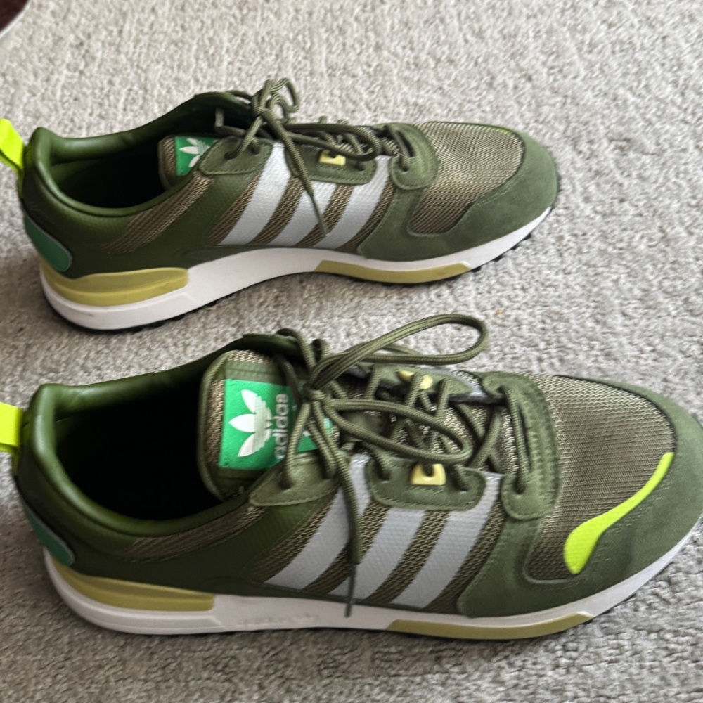 Adidas men walking shoes, Size 12, multi colors of green and worn only 3 times - Picture 4 of 5